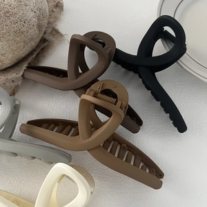 Set of 13cm matte shark hair clips in neutral Morandi colors for minimalist hair styling