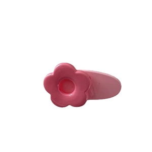 Matter rosa Blumen-Haarclip für Mädchen mit einem minimalistischen Fünf-Blatt-Design