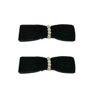 Elegant velvet bow hair clips with pearls, set of two black hairpins for women