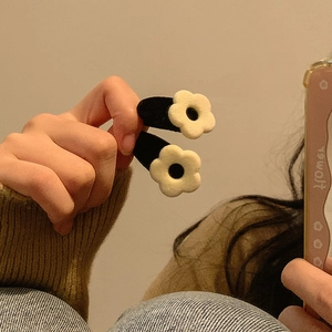 French style flocked flower hair clips set in black and white for elegant winter hair styling