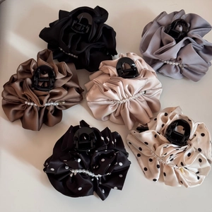 French Retro Large Satin Pleated Hair Claw Clip With Faux Artificial Pearls Polka Dot Pattern Elegant Shark Clip For Women Styling