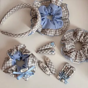Handgefertigte Blaue Karo Stoff Haargummi Haarreif Klammern Frischer Stil Schleife Perlen Dekor Haarschmuck Für Damen Mädchen