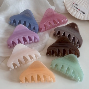 Lot de 8 pinces à cheveux triangulaires minimalistes en diverses couleurs macaron