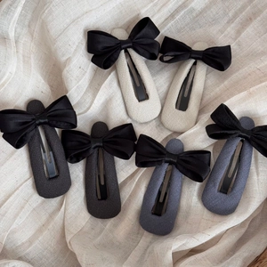 Lot de six barrettes à nœud en tissu en crème, gris anthracite et bleu-gris