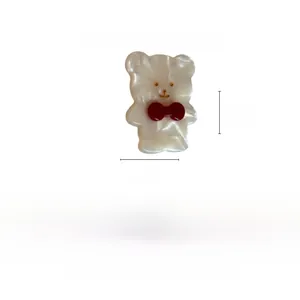 Dettagli sulle dimensioni e sul materiale del fermaglio per capelli orso crema da 4 cm