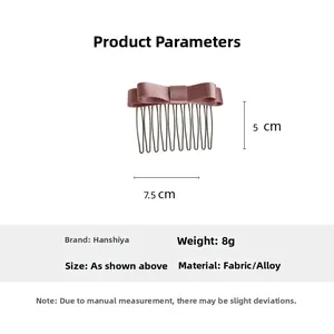 Dettaglio del pettine a fiocco che mostra dimensioni 7,5cm x 5cm e denti in metallo