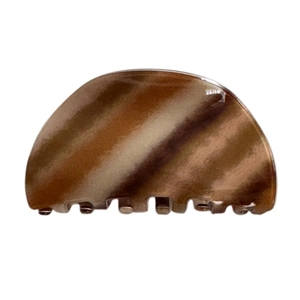 Elegant brown striped claw clip for hair with a vintage tortoiseshell glossy finish
