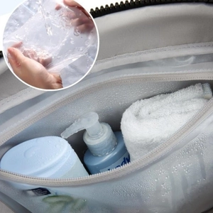 Trousse de toilette étanche translucide givrée pour fitness et voyage avec zip noir