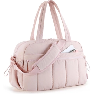 Sac de voyage fitness matelassé rose clair avec bandoulière rembourrée sur fond blanc