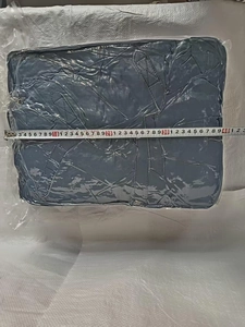 Detailed length measurement of the waterproof leather pet car seat showing 39cm on a tape measure