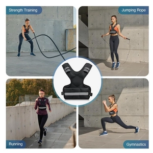 Gilet lesté réglable avec bandes réfléchissantes pour course à pied et musculation en action