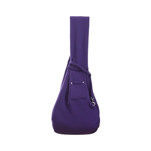 Détail du sac à bandoulière violet pour animaux avec sangle et boucles en métal