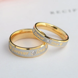 Bagues de couple bicolores en acier inoxydable gravées Forever Love avec zircon brillant