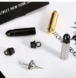 Vue détaillée des pendentifs capsule balle avec entonnoir et joints d'étanchéité