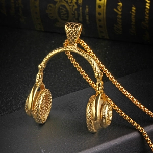Collier pendentif casque hip hop doré avec chaîne vénitienne détaillée pour homme