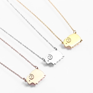 Colliers avec pendentif mouton minimaliste en or, argent et or rose plaqué or 18 carats