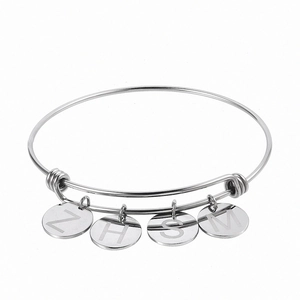 Bracciale Rigido in Acciaio Inossidabile Regolabile per Donna Con Ciondoli a Disco Rotondo Incisi Minimalista Gioielli da Polso Lucidati