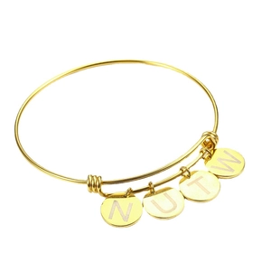 Adjustable golden stainless steel bracelet with four custom engraved round letter charms