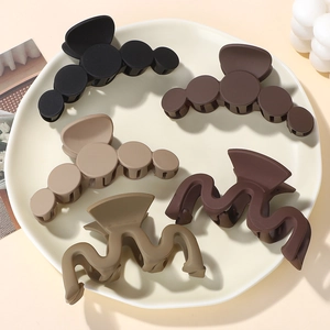 Pince à Cheveux en Résine Mate pour Femmes Pince à Cheveux Rétro Minimaliste Grande Accessoire Cheveux Antidérapant
