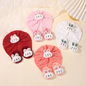 Cotton baby hat and socks set with cute bunny dolls in four soft colors