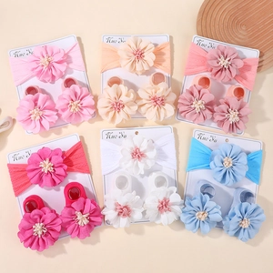 Baby flower headband and socks set in six assorted pastel colors for newborn girls