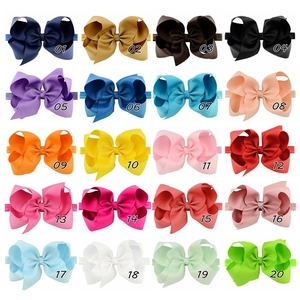 Lot de 20 nœuds papillon colorés de 15 cm en ruban gros-grain avec élastiques pour bébés filles