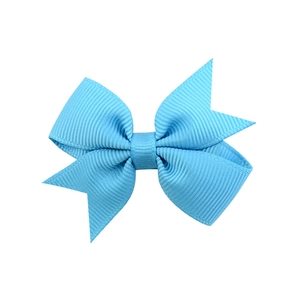 Nœud à cheveux en ruban gros-grain bleu clair pour filles avec design symétrique classique