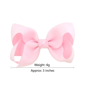 Handmade 3-inch light pink grosgrain ribbon hair bow clip for girls, weighing only 4 grams