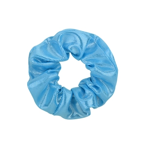 Gros plan d'un chouchou bleu clair avec feuille d'or et texture pailletée scintillante