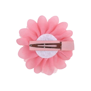 Barrette à fleurs en mousseline rose douce avec pince crocodile en métal argenté