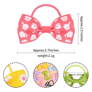 Nœud papillon en ruban gros-grain rose à imprimé marguerites pour filles