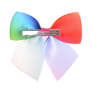 Barrette à cheveux avec nœud en gros-grain dégradé arc-en-ciel et pince en métal
