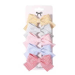 Lot de 5 nœuds à cheveux vichy colorés pour filles sur carte de présentation