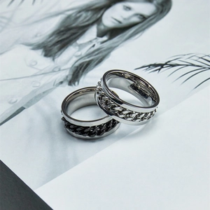 Polished stainless steel spinner chain ring for men and women with rotating links