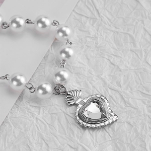 Faceted crystal heart pendant pearl necklace with vintage silver metal frame
