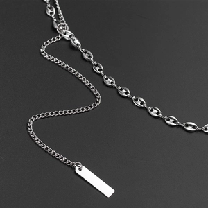 Silver pig nose chain necklace with polished rectangular pendant in stainless steel