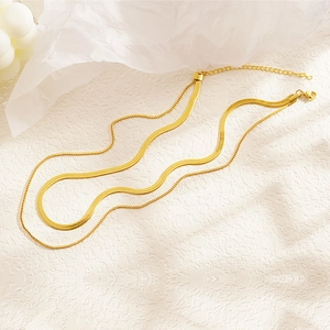 Collier double couche doré en maille serpent avec fermoir mousqueton réglable femme