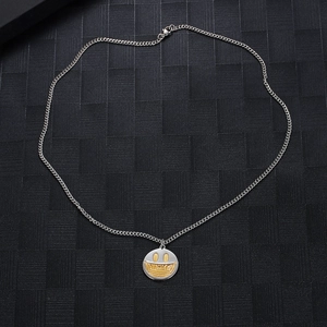 Collier hip hop en acier titane avec un pendentif smiley crâne doré style pop art