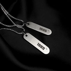 Pendentifs année de naissance 1995 1989 en acier sur colliers chaînes industrielles