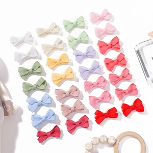 Lot de 25 mini nœuds papillon en ruban gros-grain aux couleurs macaron et vives