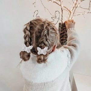 Barrettes à cheveux papillon faites main avec strass pour filles sur cheveux tressés