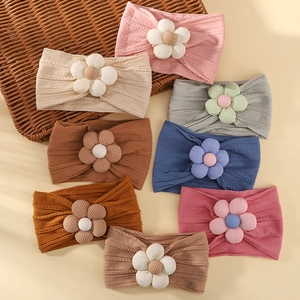 Set mit 8 weichen Baby Stirnbändern mit Blumenverzierung in Morandi Farben