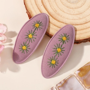 Lot de 2 Barrettes à Cheveux Ovales en Tissu avec Broderie Marguerite pour Enfants Clips BB Floraux Faits à la Main pour Filles
