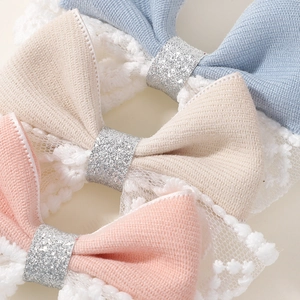 Lot de trois bandeaux en dentelle pour filles en rose, beige et bleu Morandi