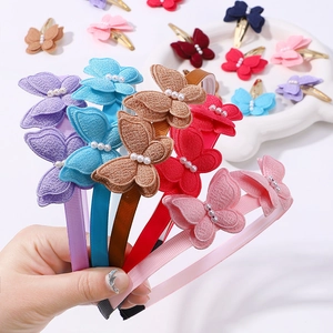 Détail de serre-têtes papillon double couche colorés avec perles pour petites filles