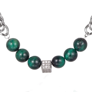 Collier en acier titane avec perles oeil de tigre vert et un pendentif cubique brillant