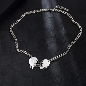 Collana a catena cubana in acciaio inossidabile argento con ciondolo a cuore diviso