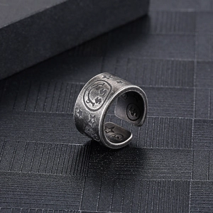 Retro graffiti smiley face ring in vintage titanium steel with star patterns