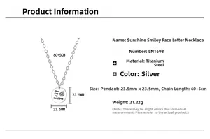 Détails des dimensions du pendentif soleil souriant avec gravure You are my sunshine