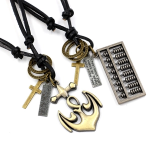 Collana vintage con ciondolo ad ancora e abaco, cordino in pelle nera e ciondoli punk